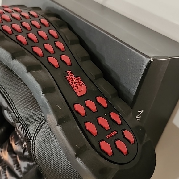 Reduced $ The North Face Boots - Picture 5 of 14